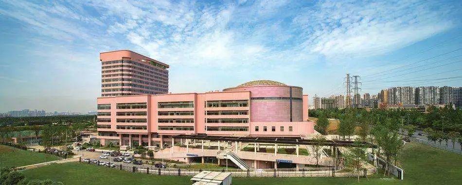 「子宫畸形可以代生孩子价格吗」甲状腺有什么症状表现？