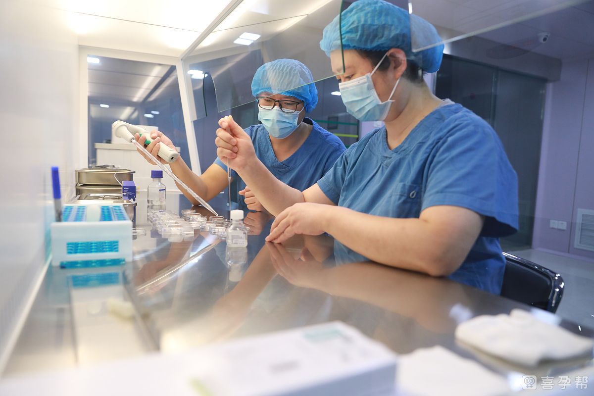今年43,用37岁时的冻卵代生孩子包成功生的孩子寿命正常吗